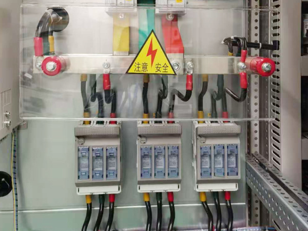 電控柜細節(jié) 電控柜細節(jié)