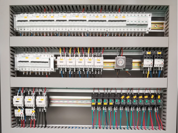 電控柜細節(jié) 電控柜細節(jié)