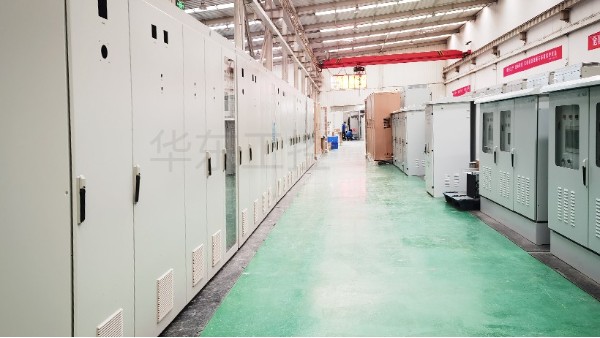 華東工控泵站控制柜生產現場 華東工控泵站控制柜生產現場