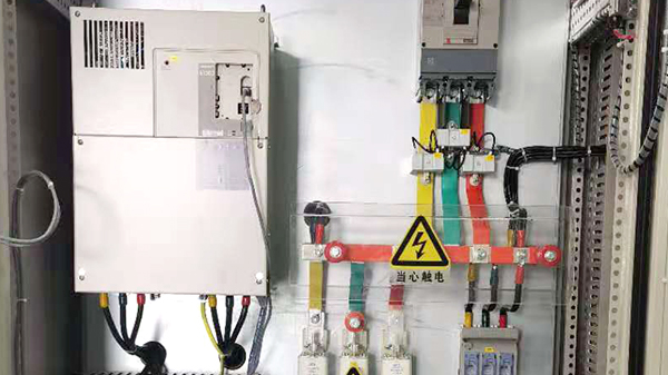 起重機(jī)安全監(jiān)控系統(tǒng)產(chǎn)品特點(diǎn) 起重機(jī)安全監(jiān)控系統(tǒng)產(chǎn)品特點(diǎn)