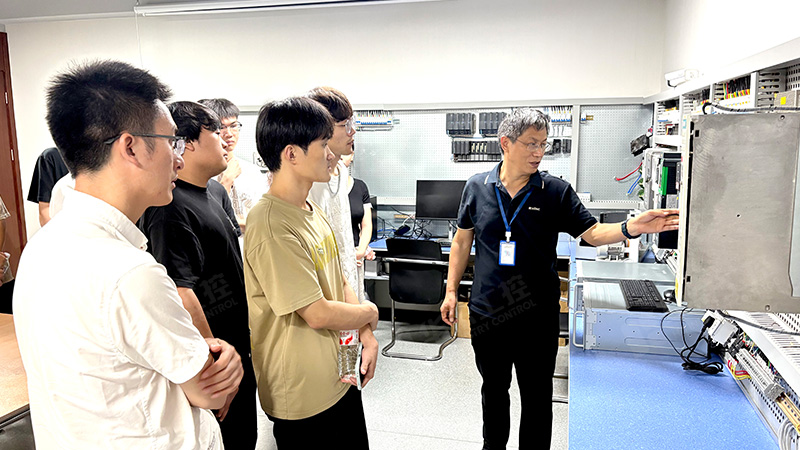 經貿學院02 經貿學院02