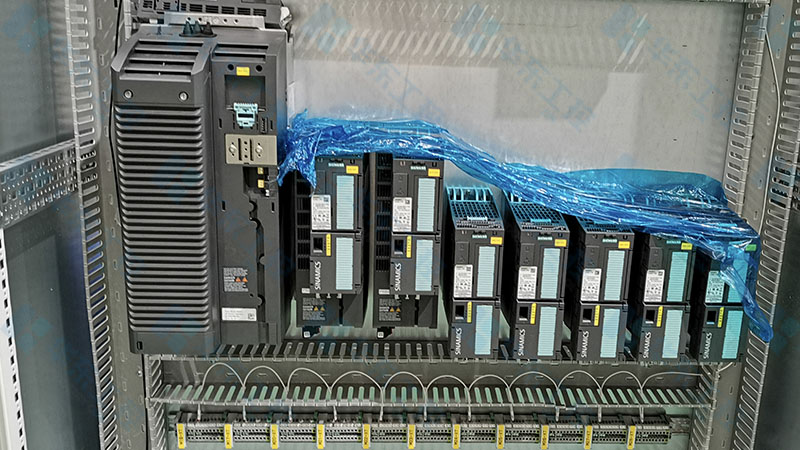華東工控-控制柜細節