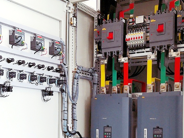 軟啟柜細節(jié) 軟啟柜細節(jié)