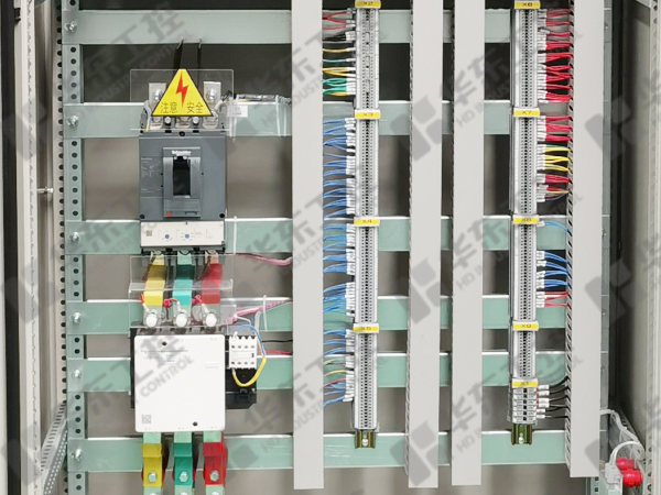 電容補償柜細節(jié) 電容補償柜細節(jié)