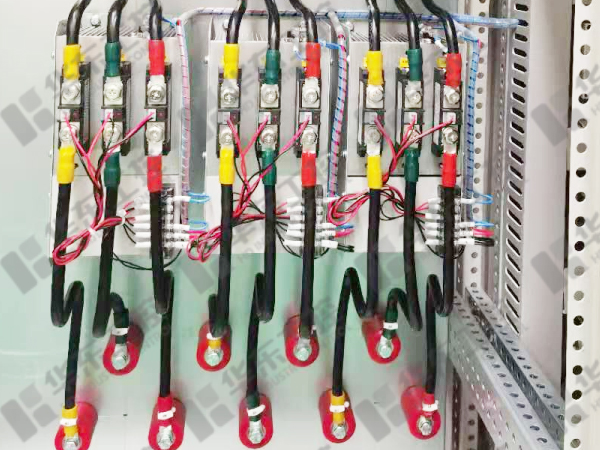 電容補償柜細節(jié) 電容補償柜細節(jié)