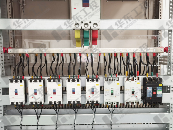 電容補償柜細節(jié) 電容補償柜細節(jié)